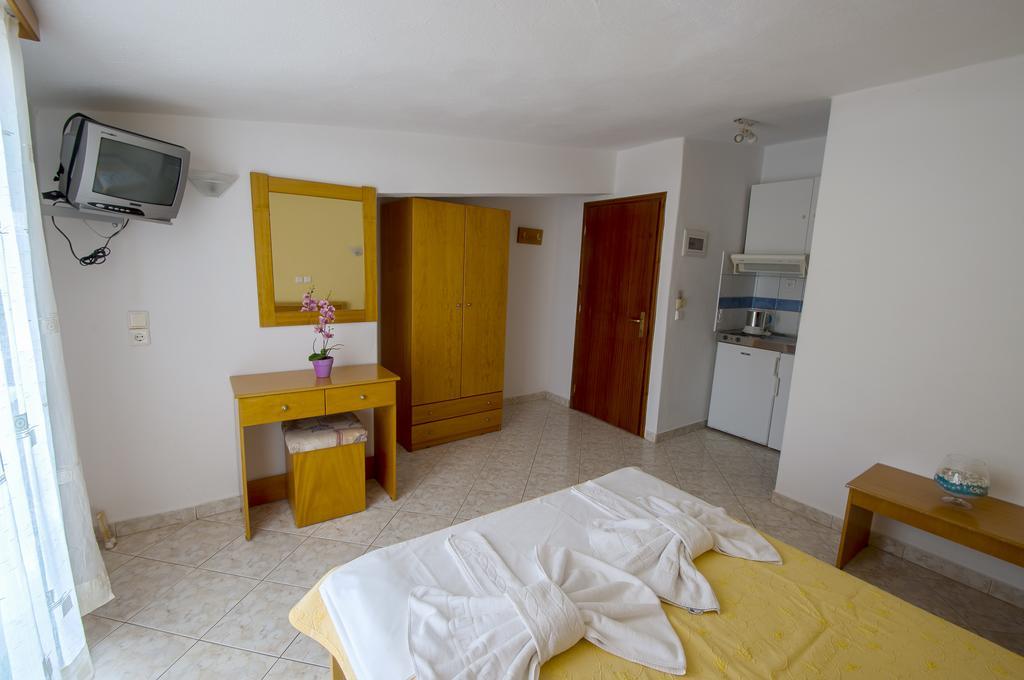 Studios Maria Potos Quarto foto